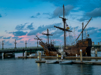 Nao_Trinidad_Tall_Ship_Hoeller.jpg