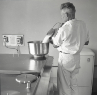 Hutch06_S2_SbB_Str34_23.jpg