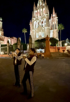 Last_licks_at_the_end_of_the_evening_on_San_Miguel_de_Allende_Mexico_s_main_square_-_Lloyd_Baroody.jpg