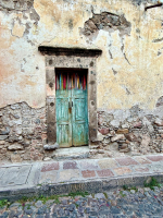 Typical_House_Front_Door_in_San_Miquel_de_Allende_-_Lloyd_Baroody.jpg