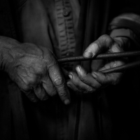 HandsOfThe_BlacksmithOf_Sharon_LazloGyorsok.JPG