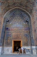 Shoes_off_in_Samarkand.jpg