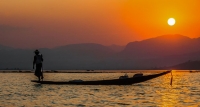 Sunset_at_Inle_Lake_by_Bert_Schmitz.jpg