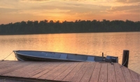 Boat_at_dusk_r_pauline.jpg