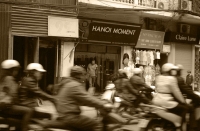 Hanoi_Moment_bw_copy.jpg
